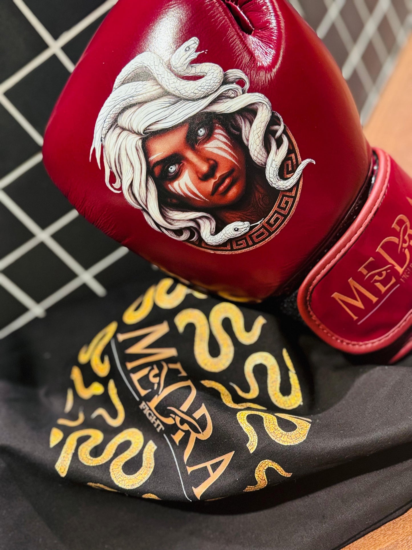 MEDUSA WINE - GLOVES